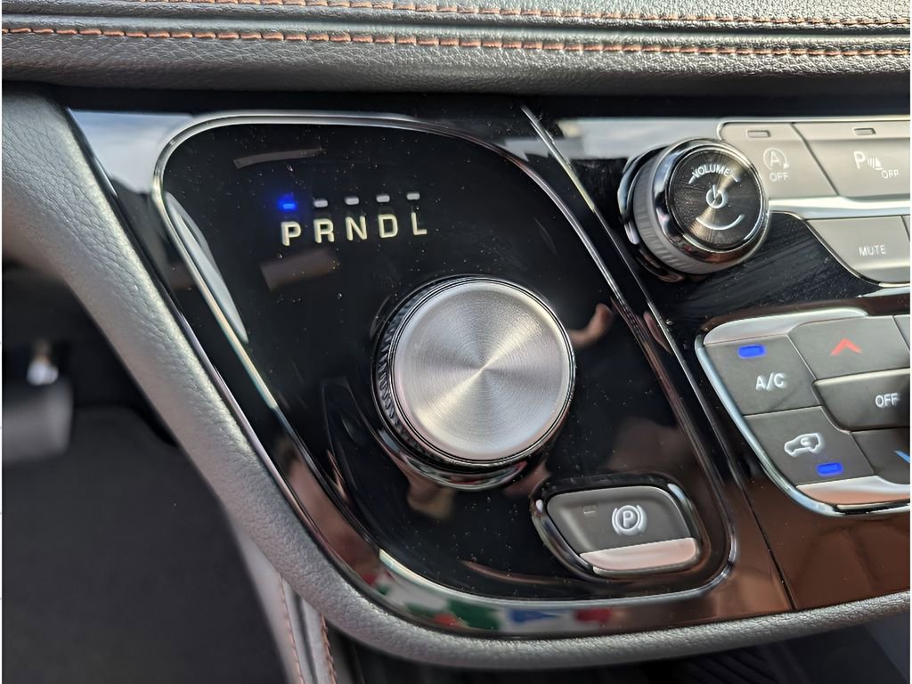 New 2026 Chrysler Pacifica Pinnacle image 25