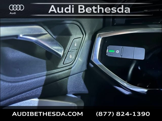 Used 2020 Audi Q3 2.0T Premium w/ Convenience Package AWD/4WD image 15