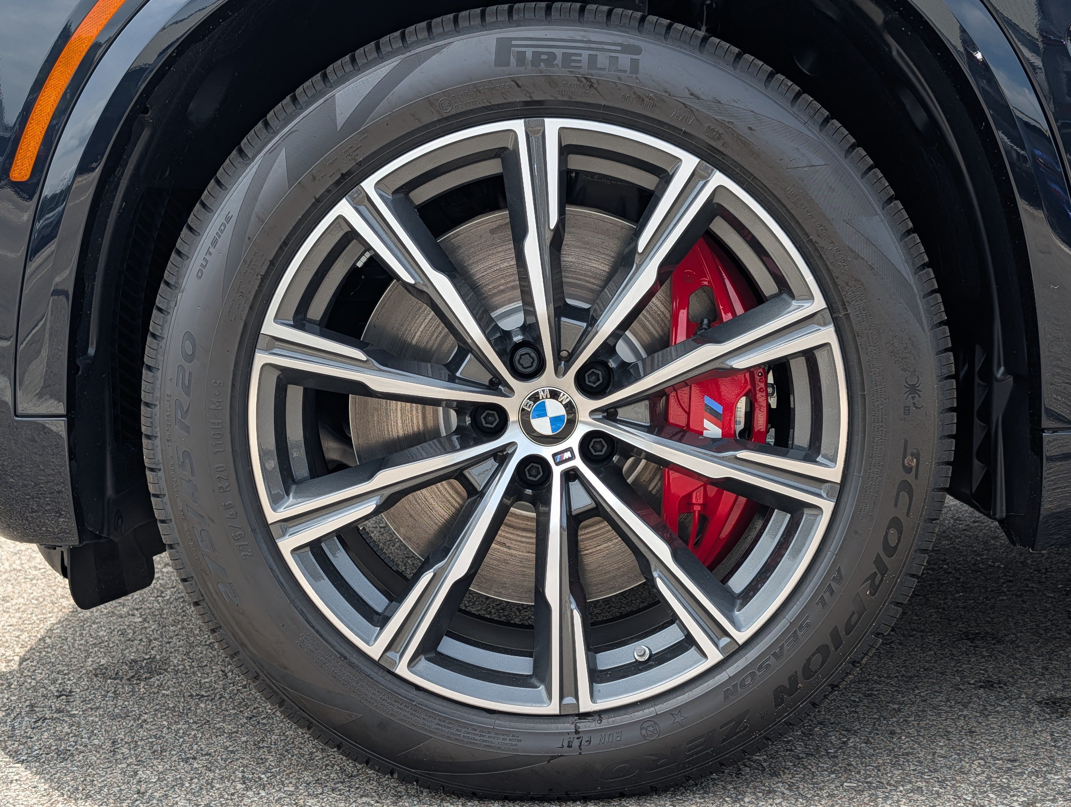 New 2026 BMW X5 xDrive50e w/ M Sport Package AWD/4WD image 4