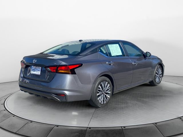 Used 2024 Nissan Altima 2.5 SV image 5