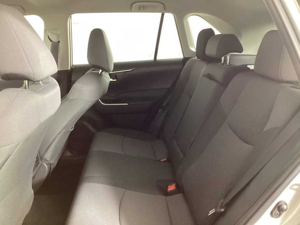 Used 2025 Toyota RAV4 XLE AWD/4WD image 27