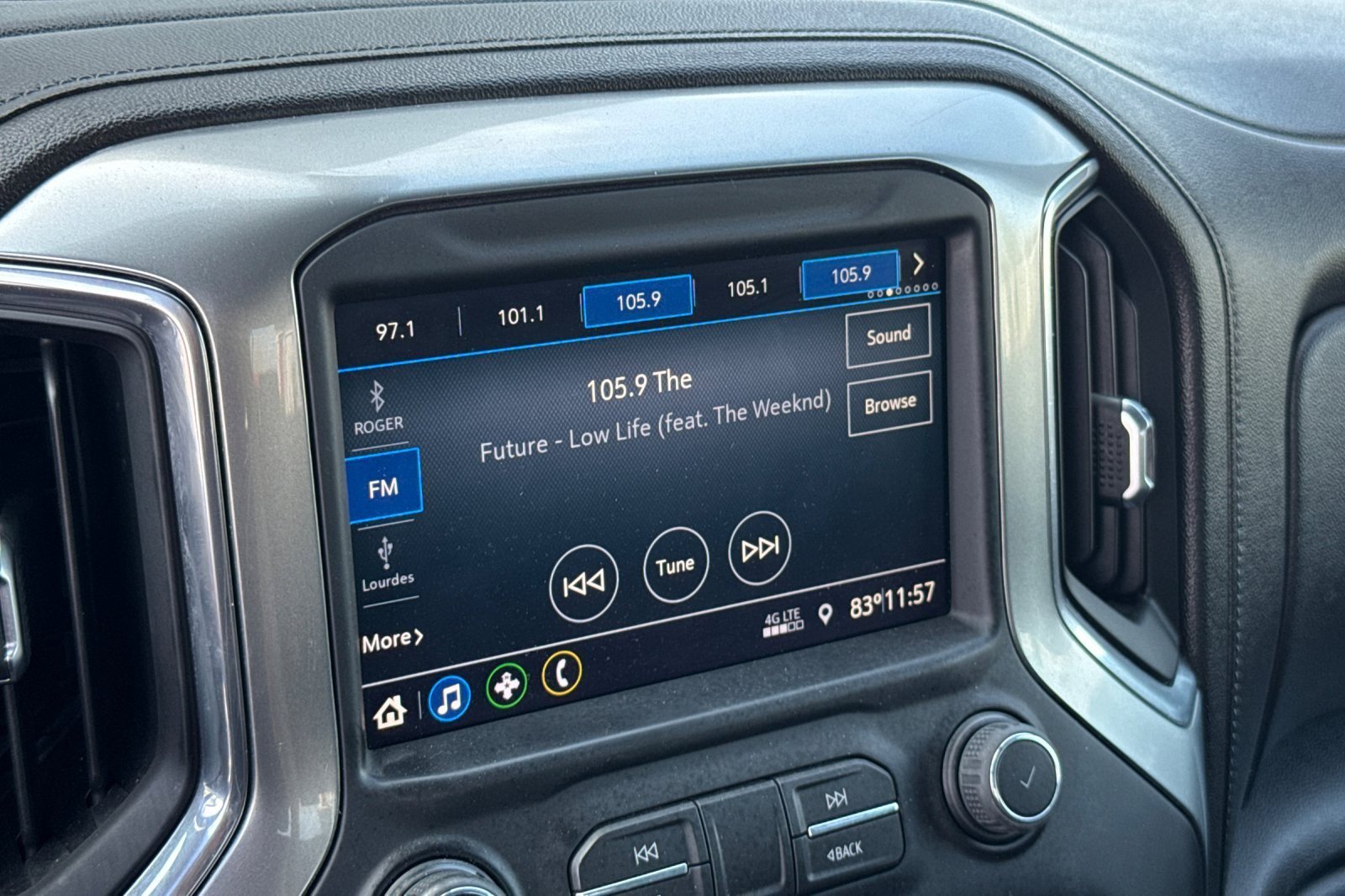 Used 2022 Chevrolet Silverado 1500 LT image 16