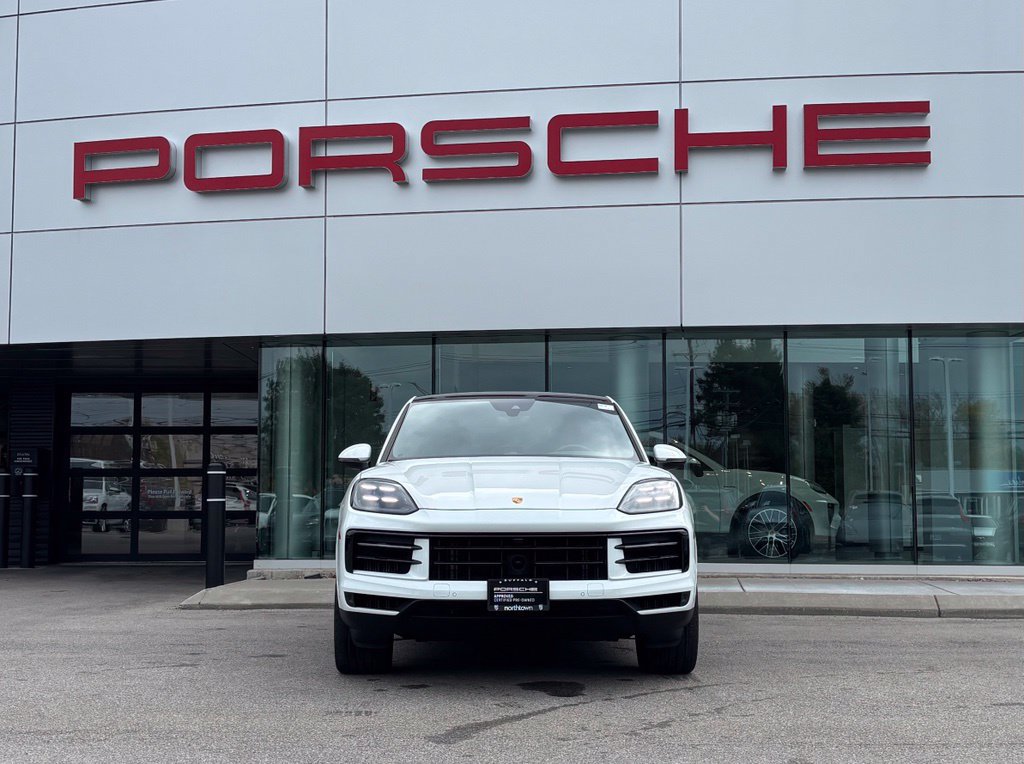 Certified 2026 Porsche Cayenne Coupe AWD/4WD image 21