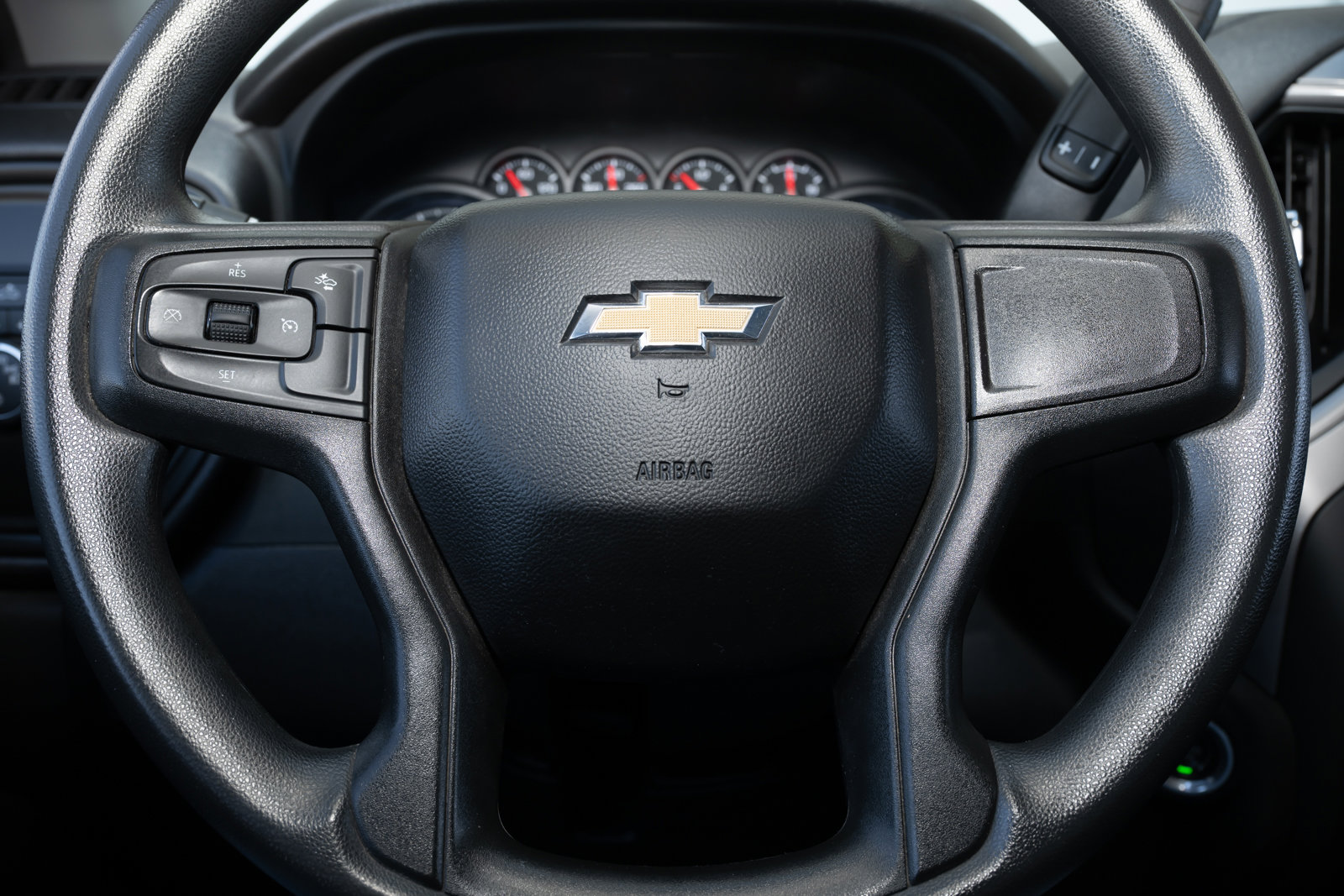 Used 2024 Chevrolet Silverado 1500 Custom image 23