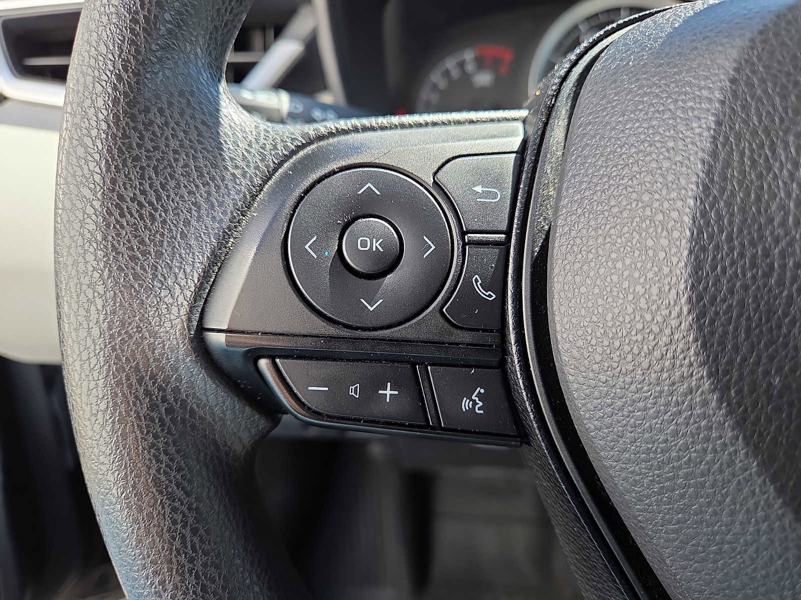 Used 2020 Toyota Corolla LE image 21