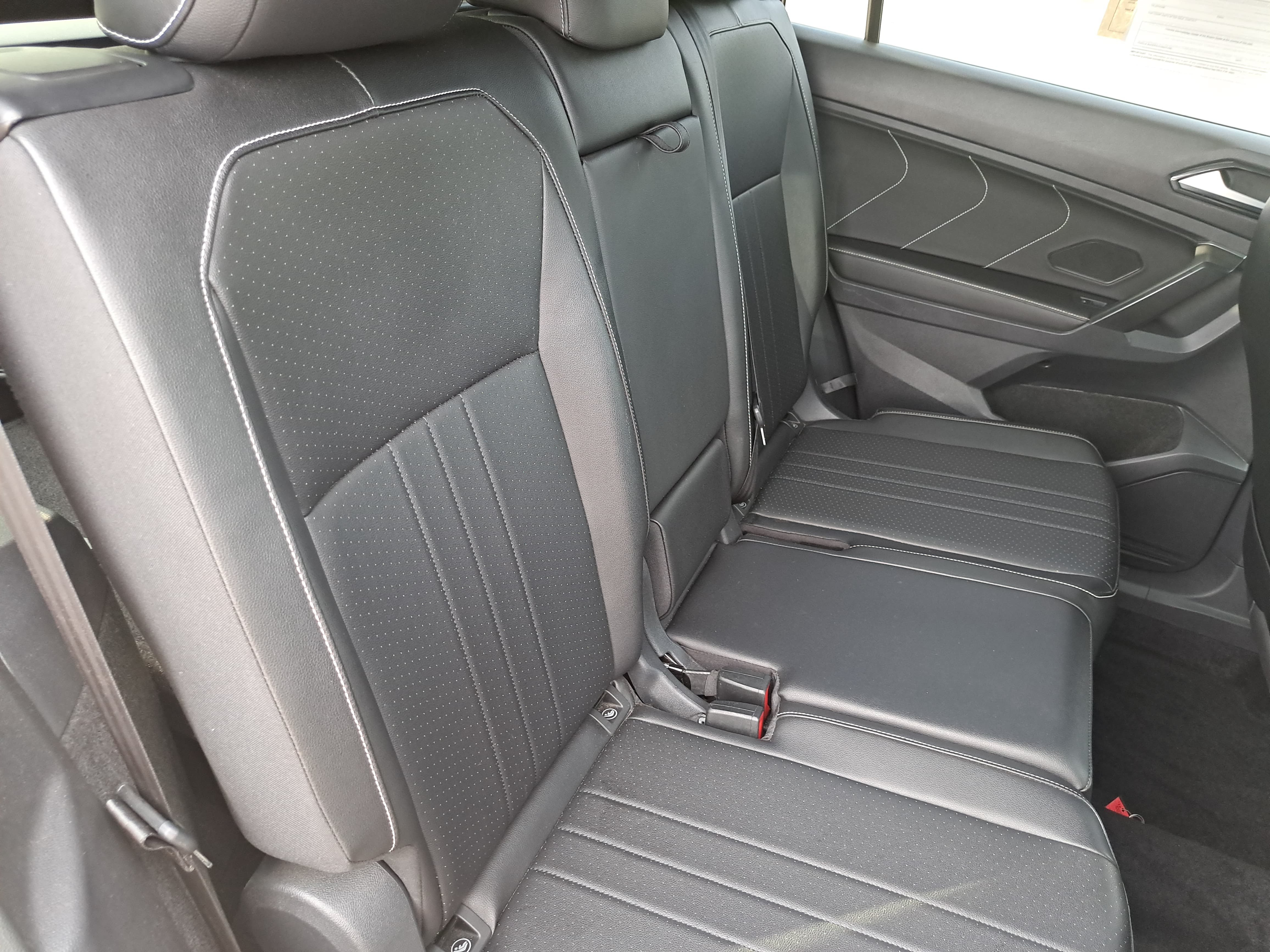 Used 2023 Volkswagen Tiguan SE R-Line FWD image 12
