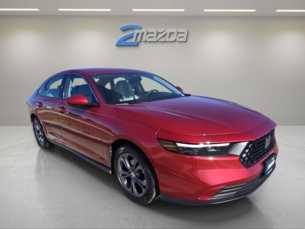 Used 2023 Honda Accord EX image 7