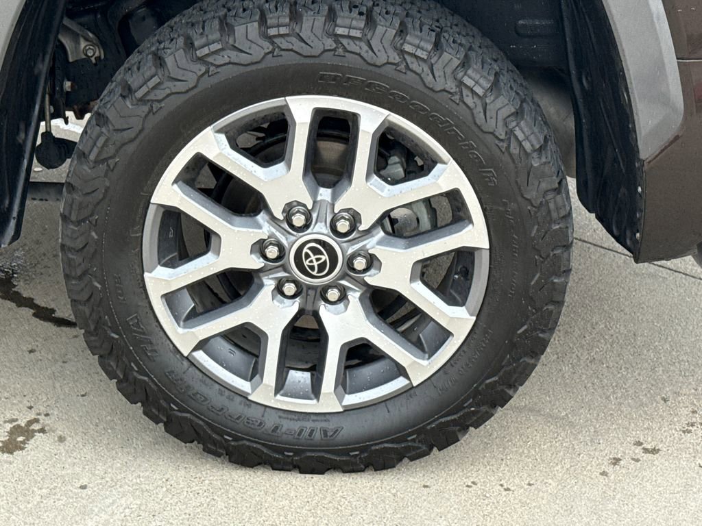 Used 2022 Toyota Tundra 1794 Edition image 10