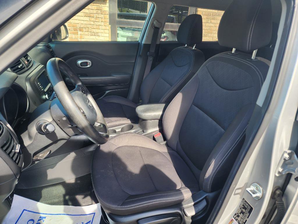 Used 2019 Kia Soul FWD image 14