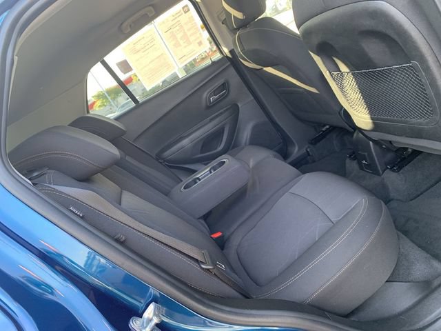 Used 2020 Chevrolet Trax LT FWD image 12