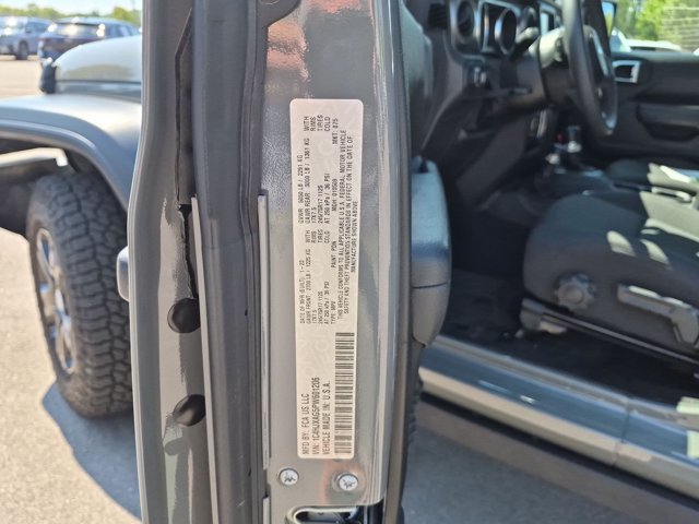 Used 2023 Jeep Wrangler Sport AWD/4WD image 15
