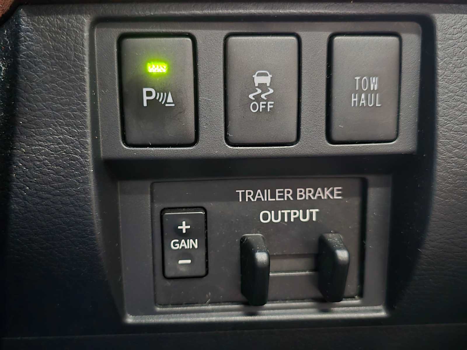 Used 2018 Toyota Tundra 1794 Edition AWD/4WD image 19