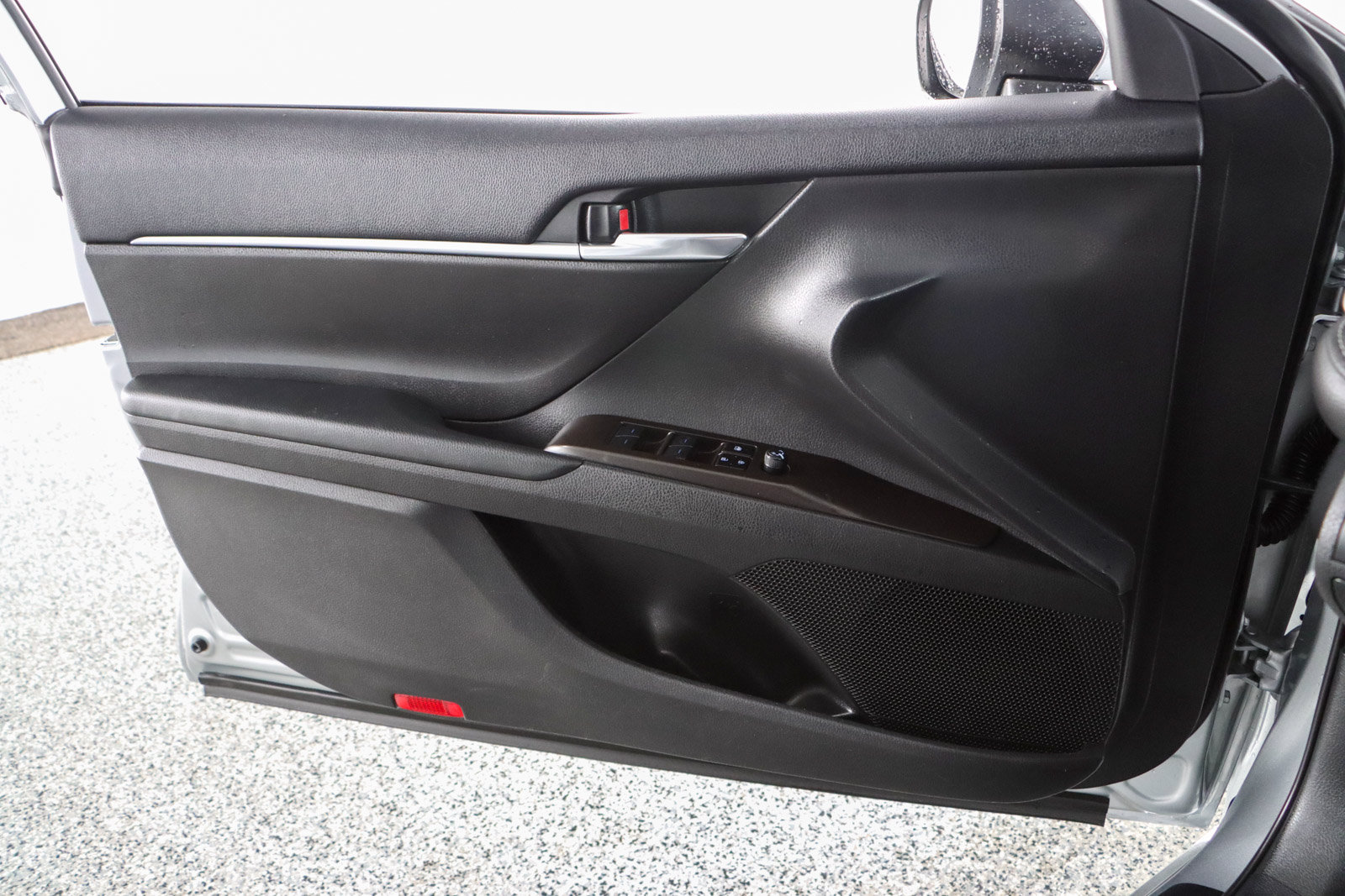 Used 2024 Toyota Camry SE FWD image 21