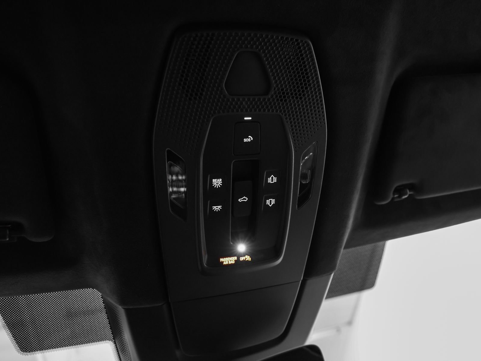 Used 2025 Porsche Macan Turbo Electric AWD/4WD image 49