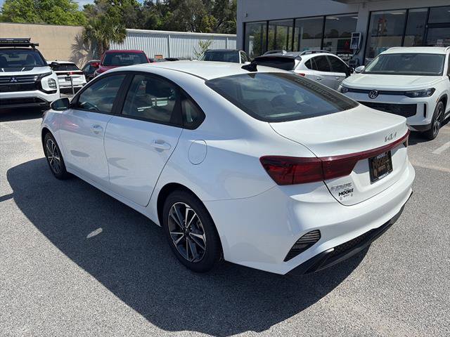 Used 2023 Kia Forte LXS FWD image 4