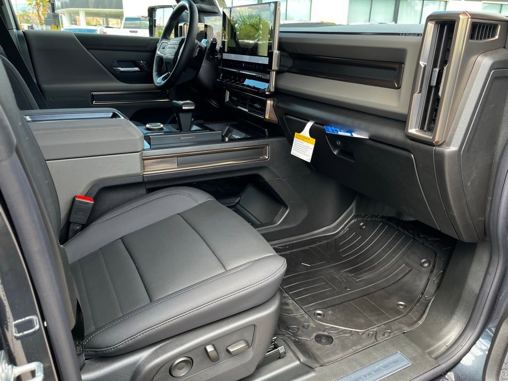 New 2025 GMC Hummer EV 2X w/ LPO, Dark Essentials Package AWD/4WD image 19