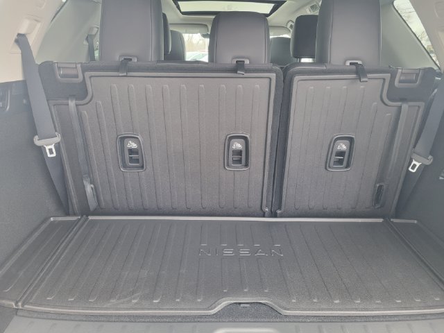 New 2026 Nissan Pathfinder Platinum AWD/4WD image 39