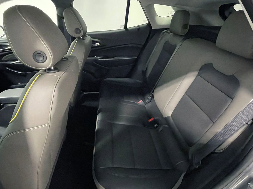 Used 2025 Chevrolet Trax ACTIV image 21