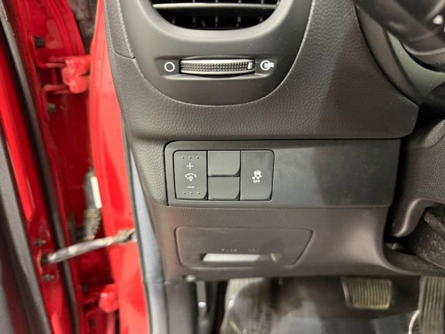 Used 2015 Kia Soul + image 16