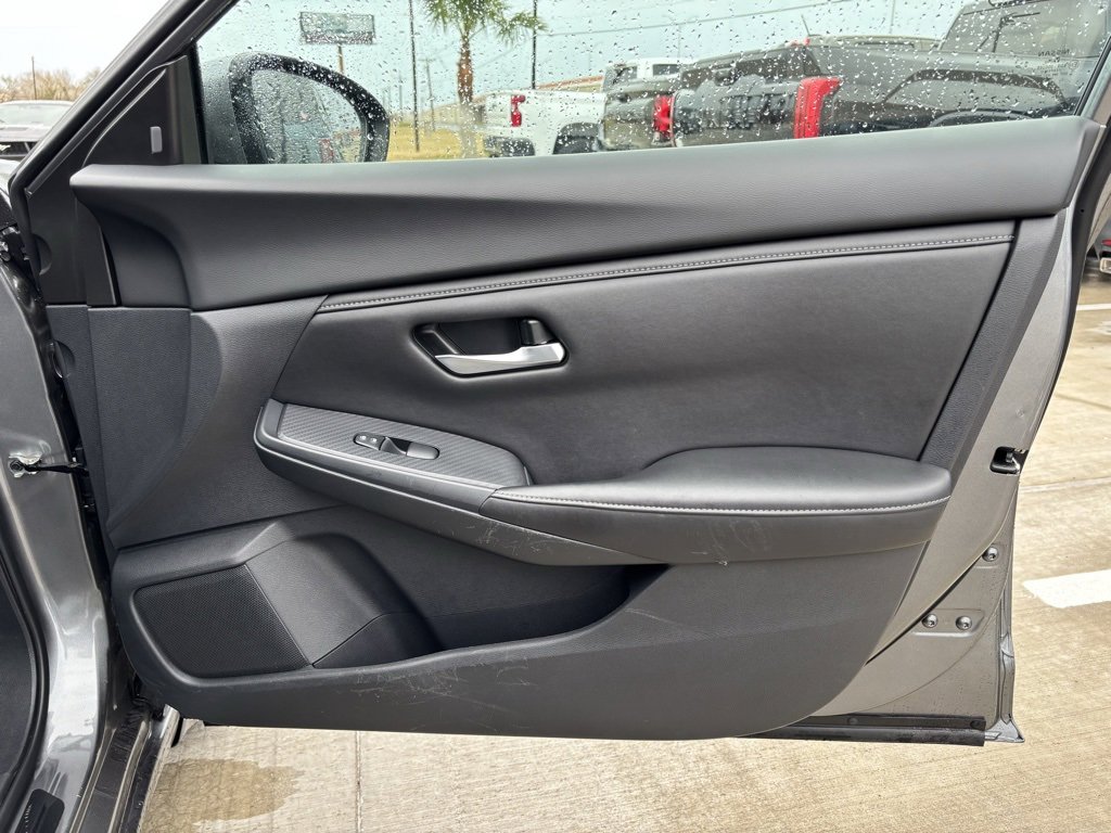 Used 2024 Nissan Sentra SV image 25