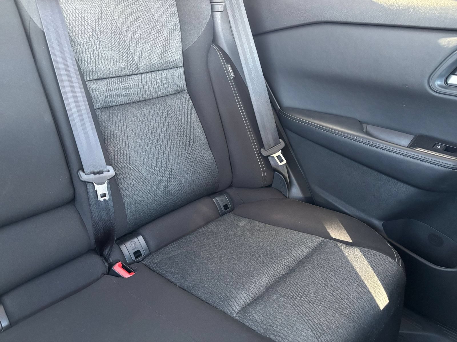 Used 2025 Nissan Rogue SV FWD image 38