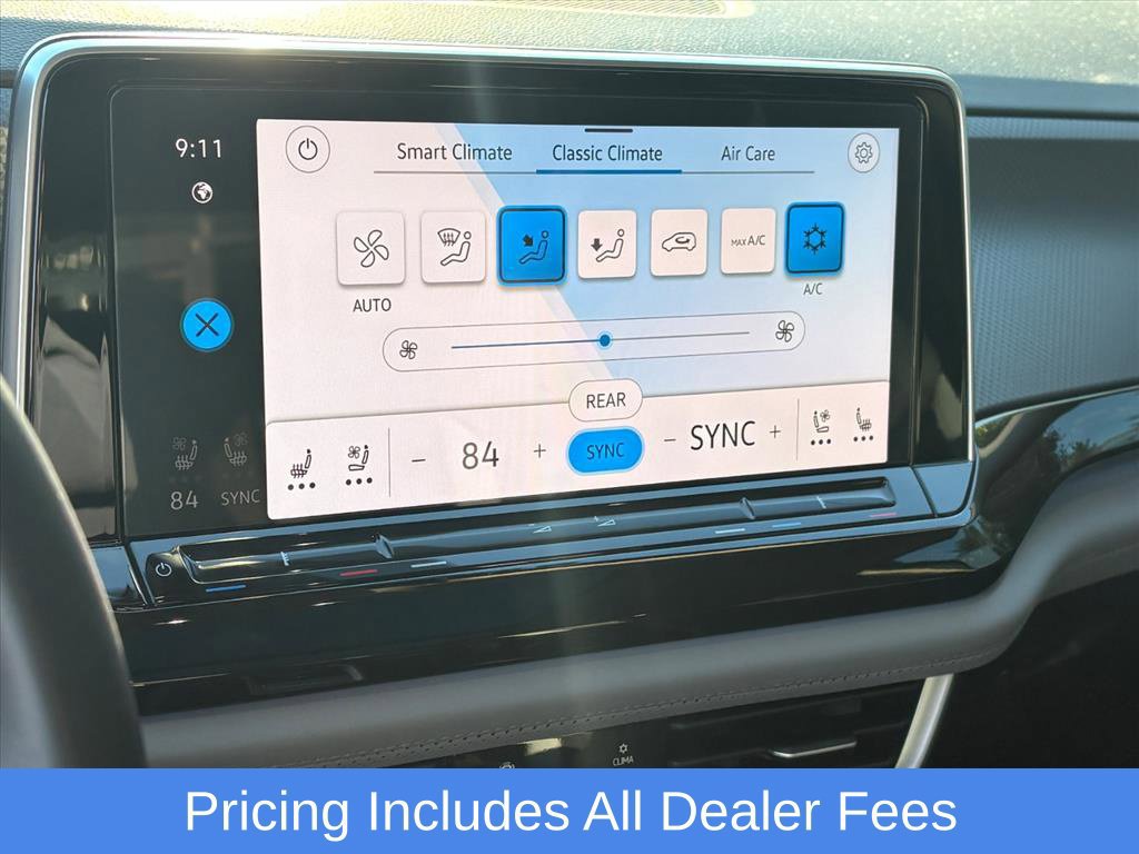 Used 2025 Volkswagen Atlas Peak Edition SE AWD/4WD image 10