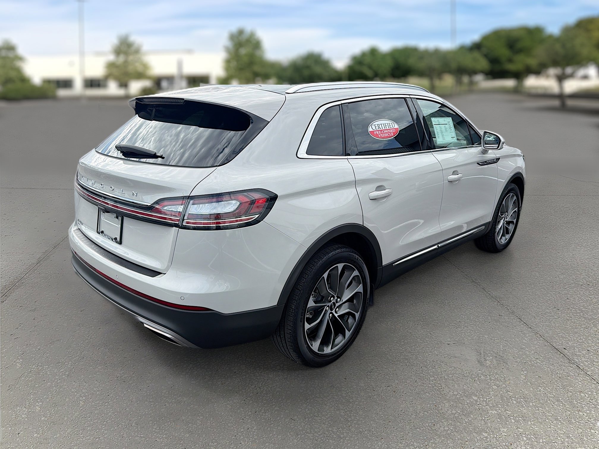 Certified 2021 Lincoln Nautilus Reserve AWD/4WD image 7