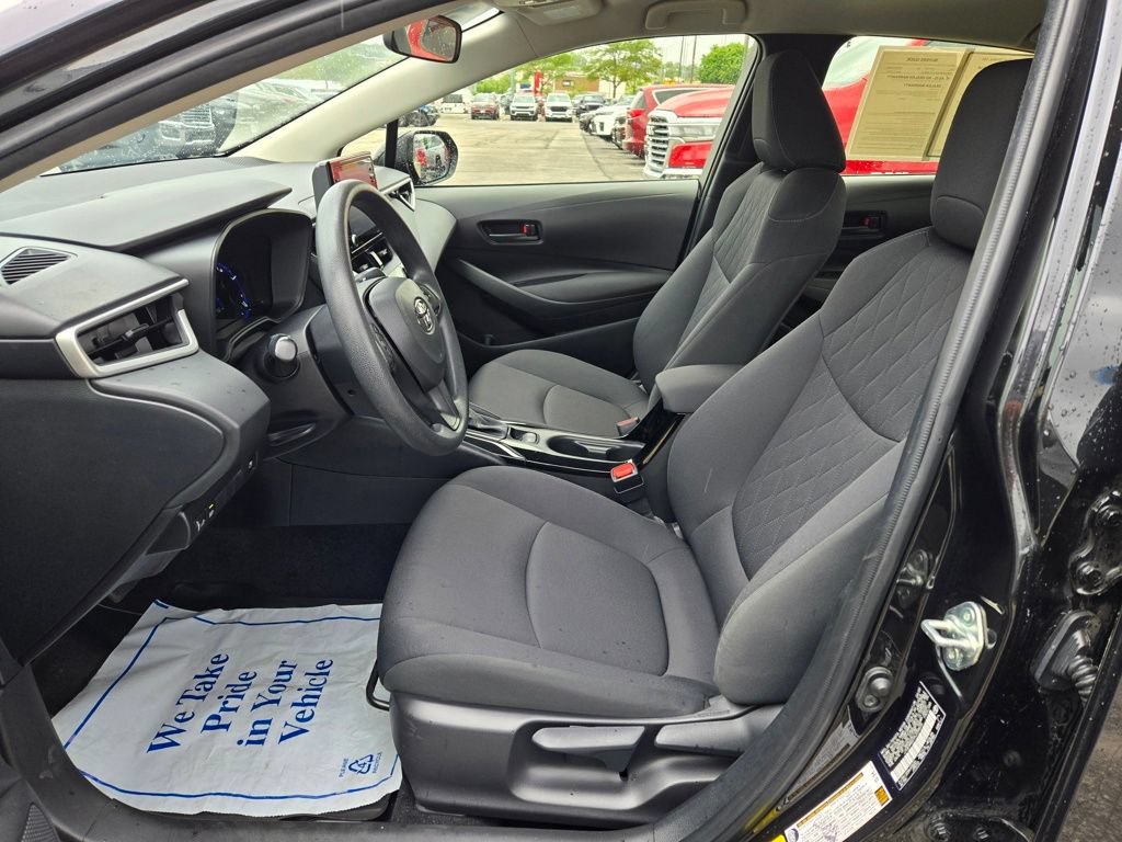 Used 2022 Toyota Corolla LE FWD image 15