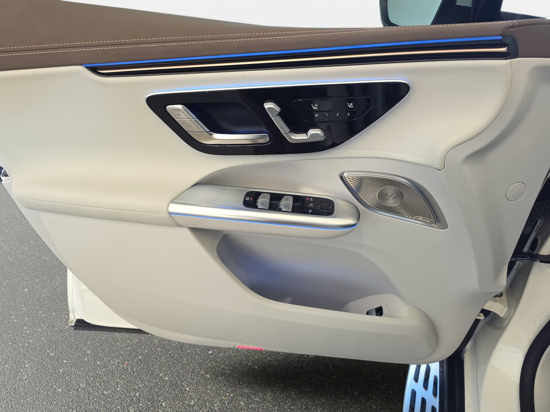 Certified 2023 Mercedes-Benz EQE 350+ SUV image 26