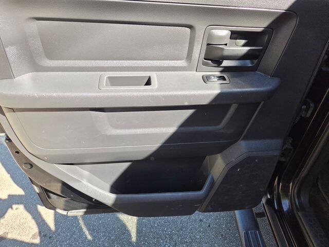 Used 2012 RAM 2500 ST w/ Chrome Appearance Group AWD/4WD image 33