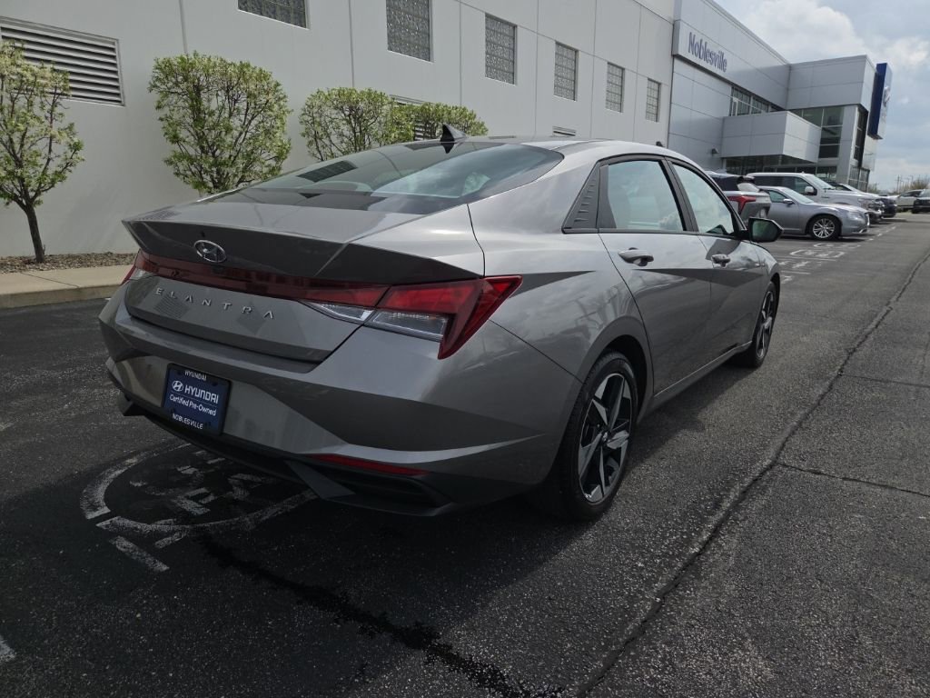 Used 2023 Hyundai Elantra SEL w/ Convenience Package image 8