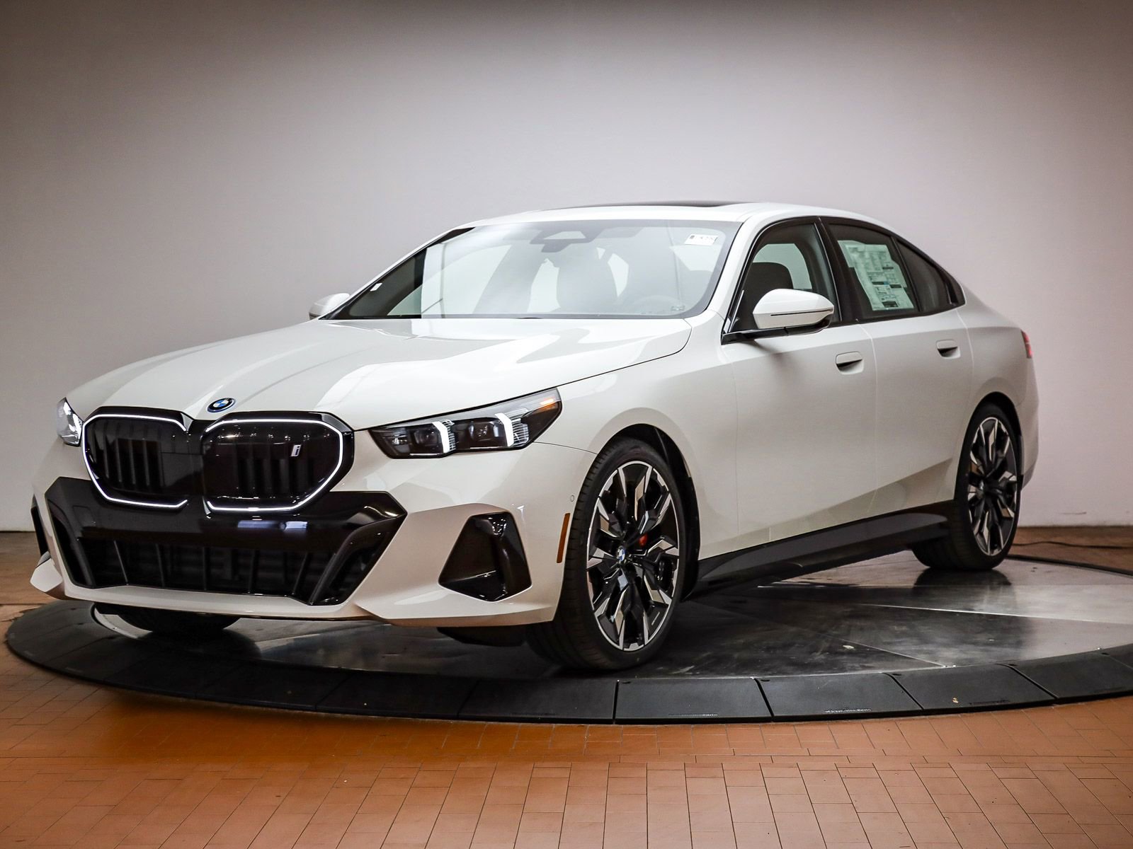 New 2026 BMW i5 eDrive40 w/ M Sport Package RWD image 1