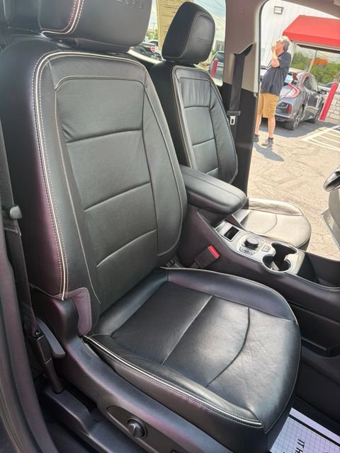 Used 2020 GMC Terrain Denali w/ Denali Premium Package AWD/4WD image 23