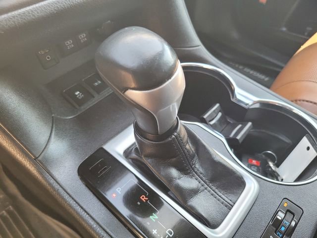 Used 2018 Toyota Highlander Limited AWD/4WD image 18