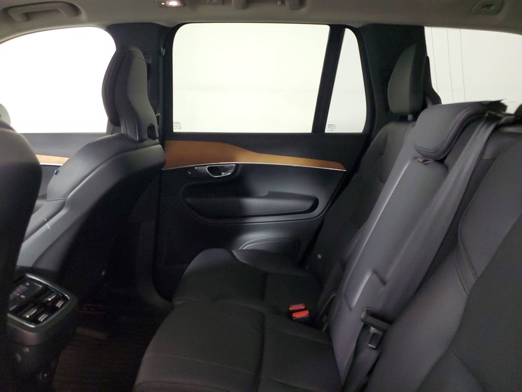Certified 2023 Volvo XC90 B5 Plus w/ Protection Package Premier AWD/4WD image 12