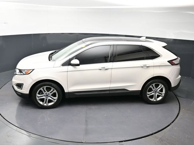 Used 2015 Ford Edge Titanium FWD image 32