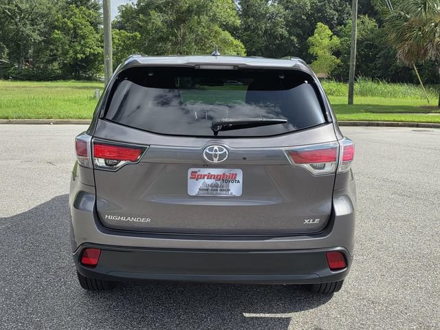 Used 2015 Toyota Highlander XLE FWD image 3