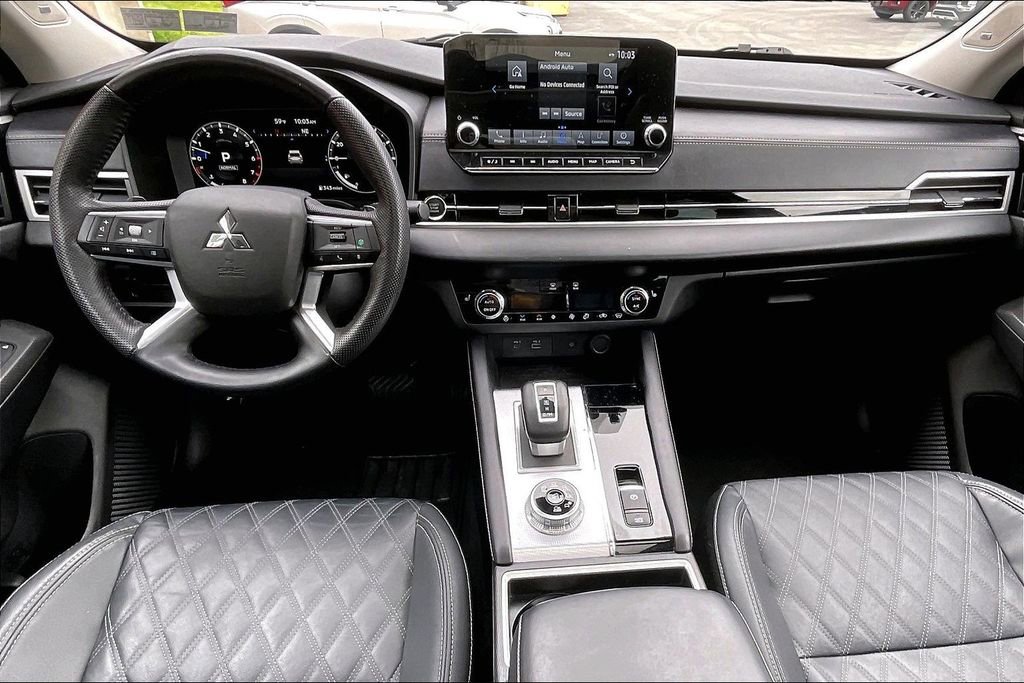 Used 2023 Mitsubishi Outlander SEL AWD/4WD image 14