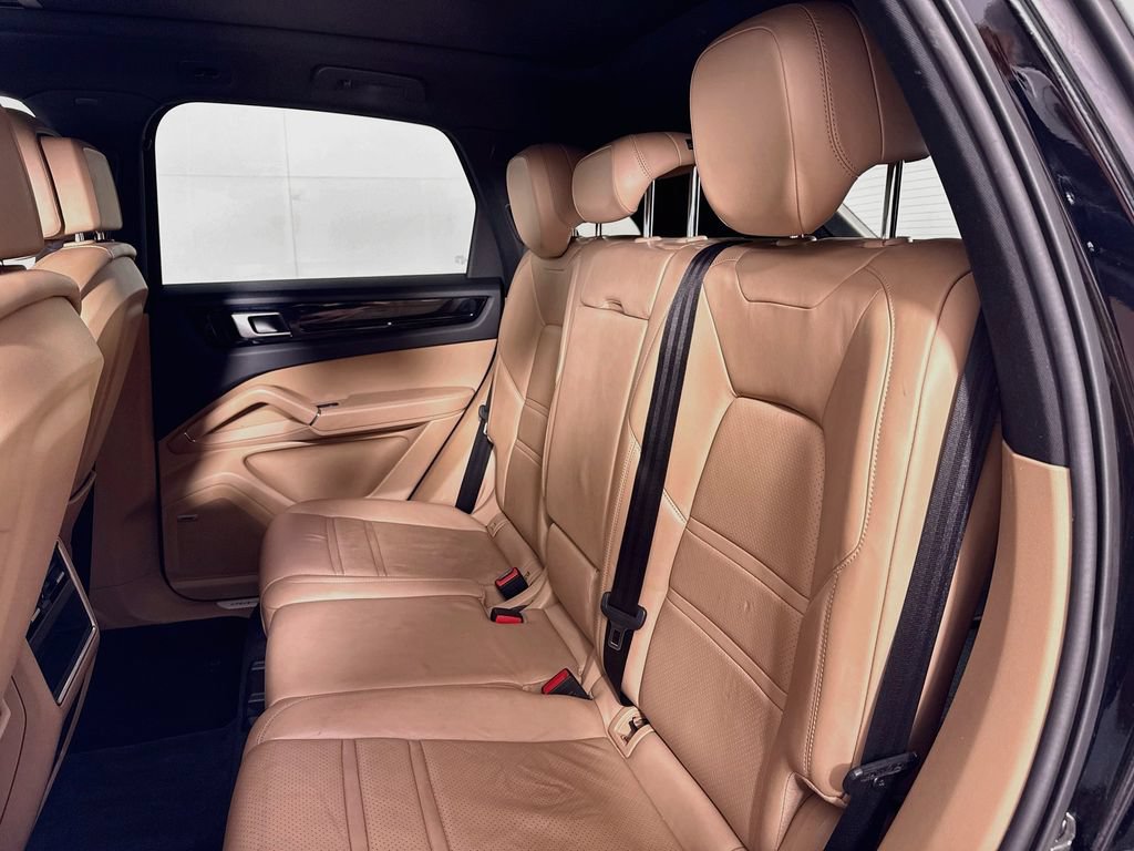 Used 2019 Porsche Cayenne AWD/4WD image 31