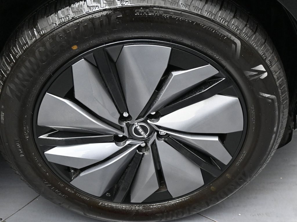 Used 2023 Nissan Ariya EMPOWER+ image 39