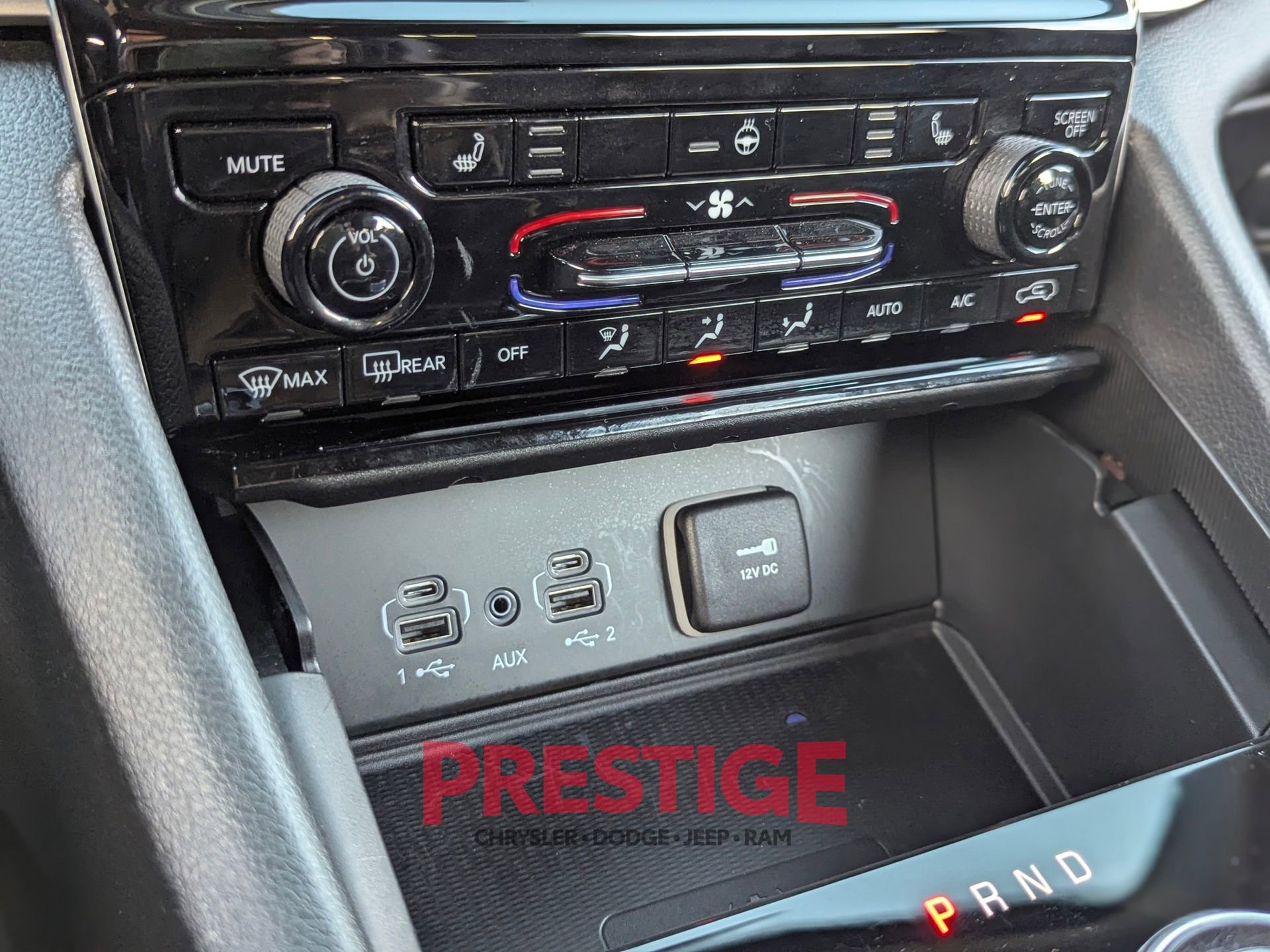 Used 2024 Jeep Grand Cherokee L Altitude image 26