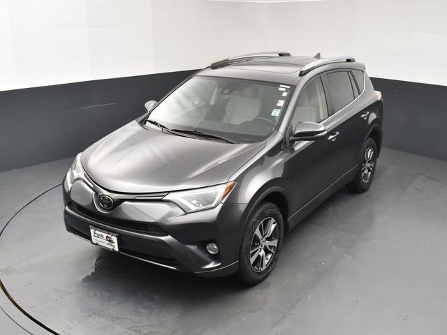 Used 2018 Toyota RAV4 XLE AWD/4WD image 14