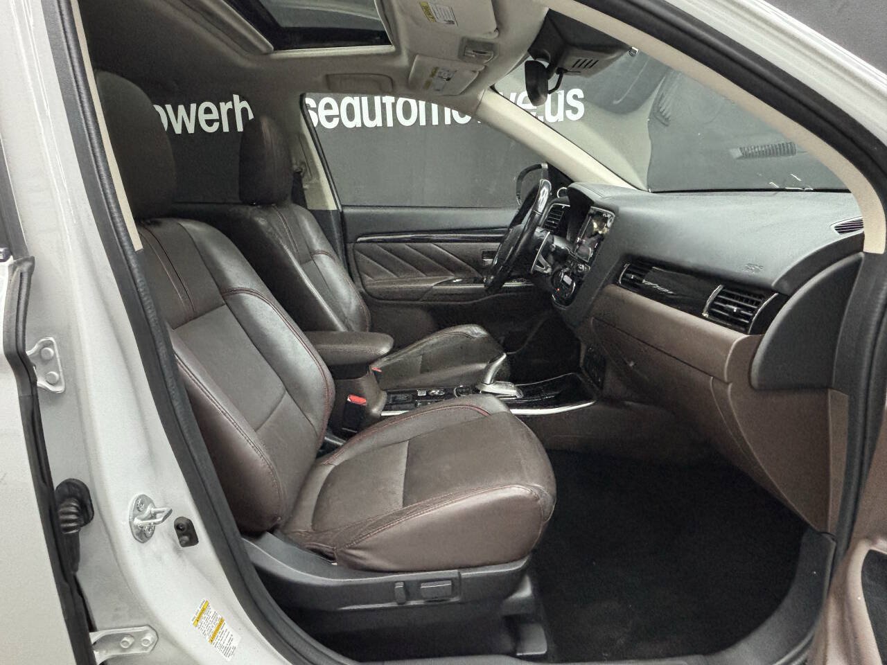Used 2018 Mitsubishi Outlander GT AWD/4WD image 32