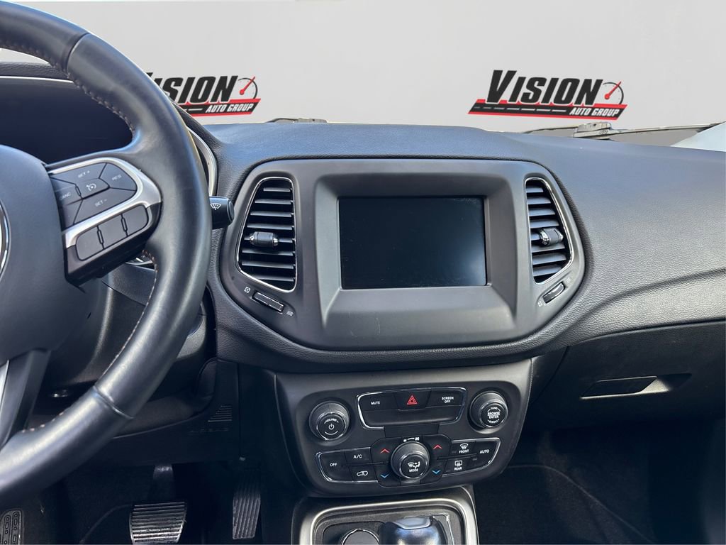 Used 2019 Jeep Compass Latitude image 18