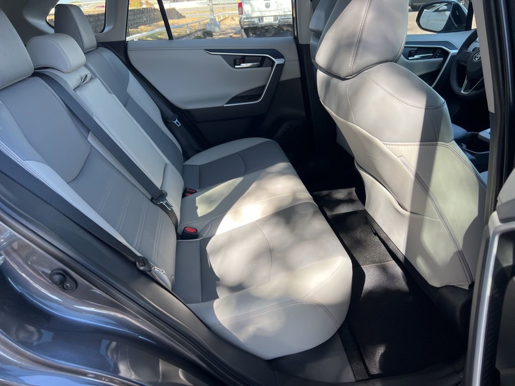 Used 2025 Toyota RAV4 Limited image 14