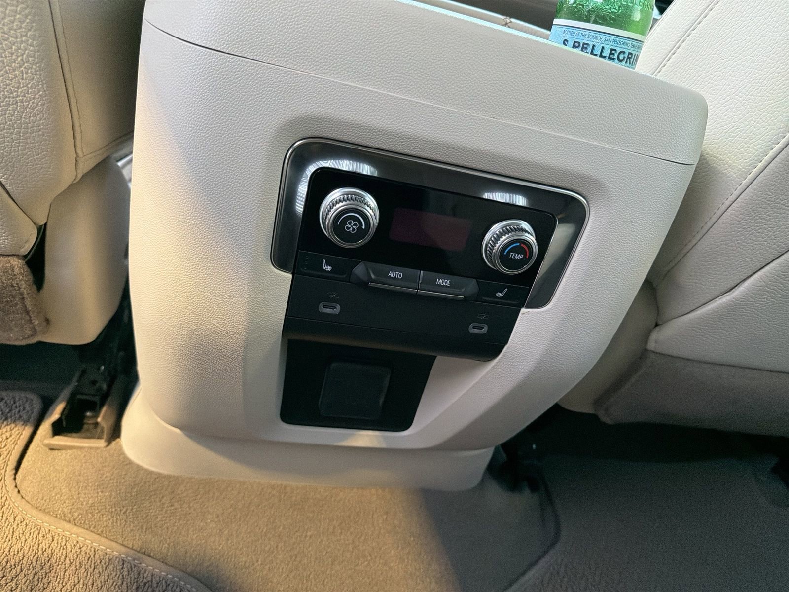 Used 2023 GMC Yukon XL Denali image 26