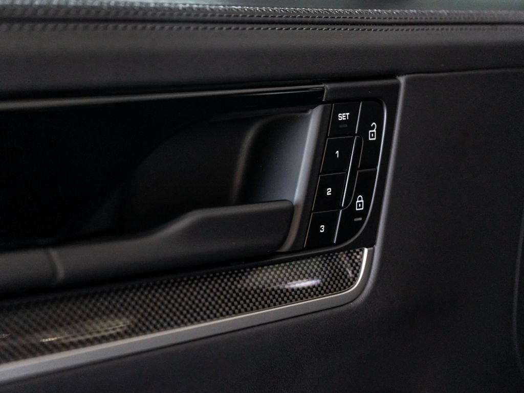 Certified 2025 Porsche Cayenne Turbo AWD/4WD image 14