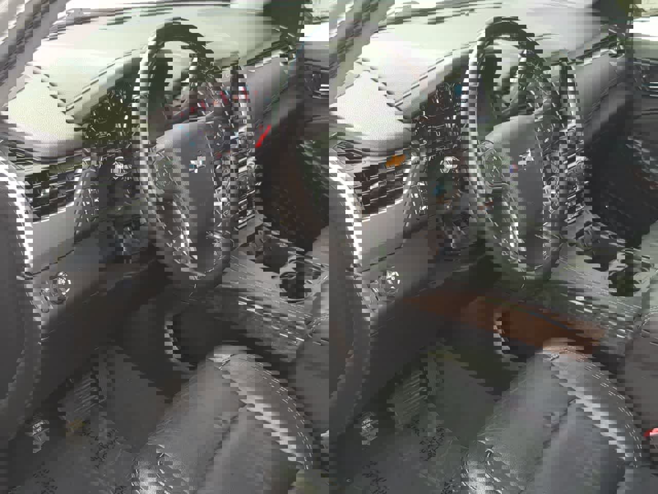 Used 2019 Chevrolet Suburban LT image 10