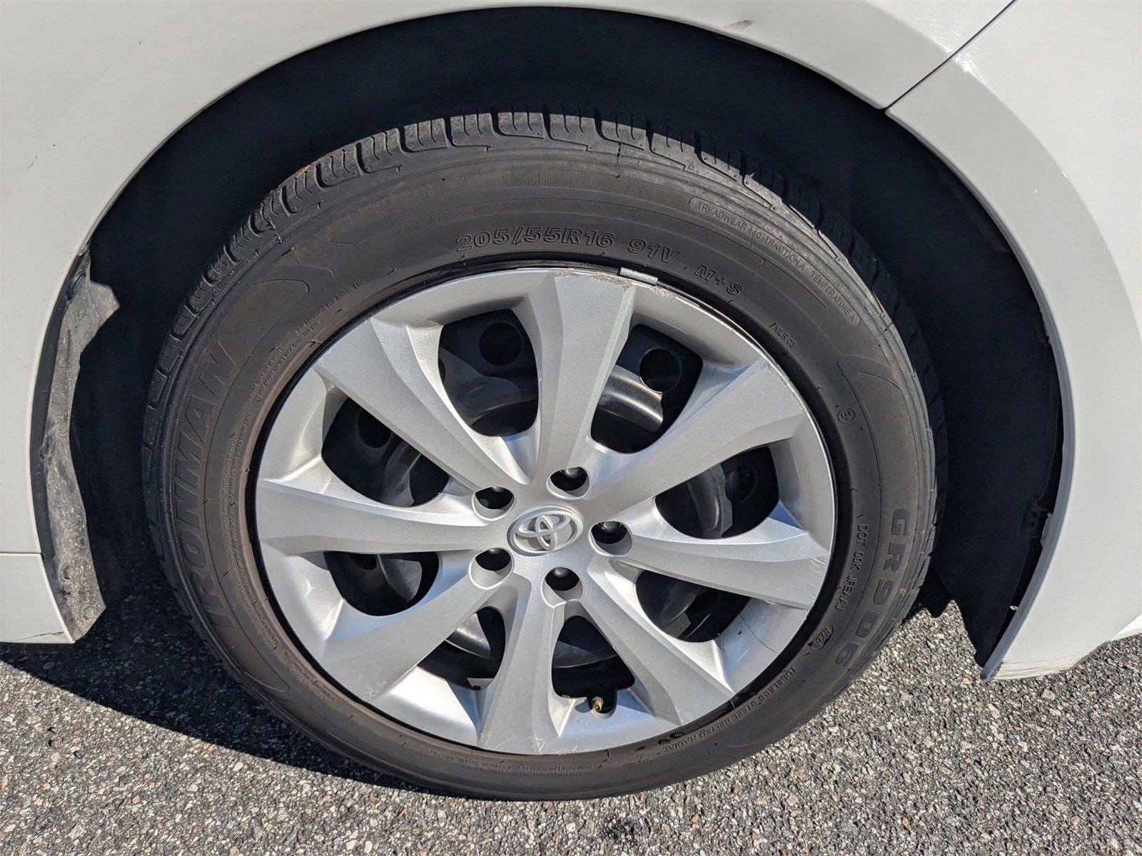 Used 2024 Toyota Corolla LE image 11