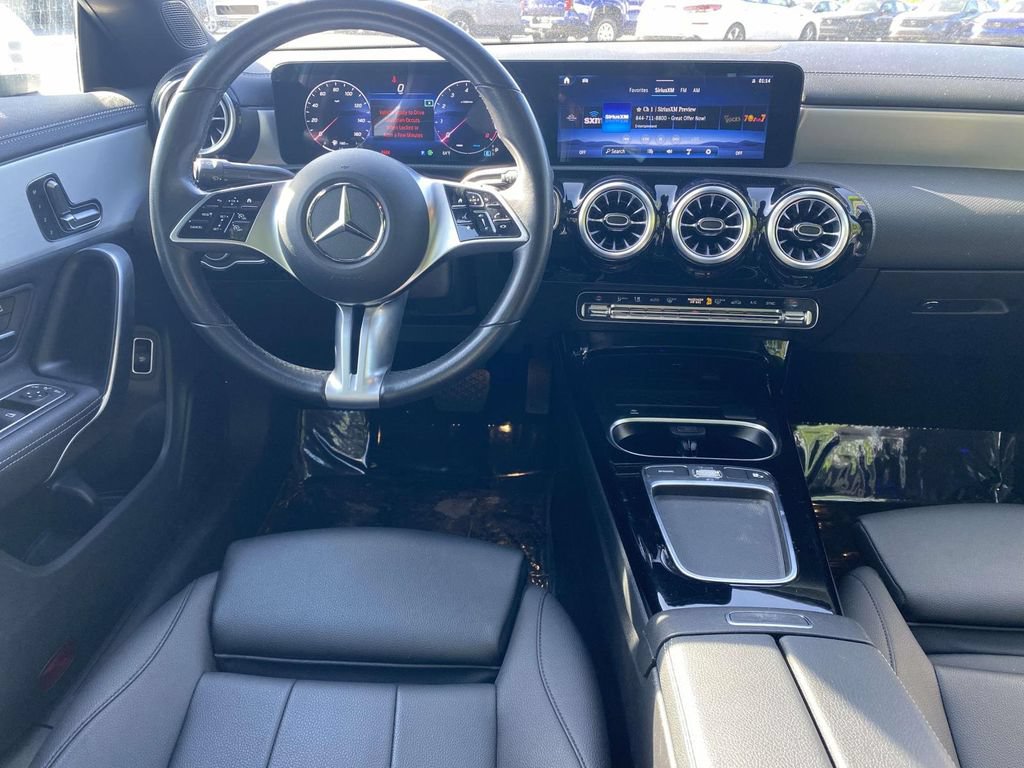 Used 2025 Mercedes-Benz CLA 250 image 9
